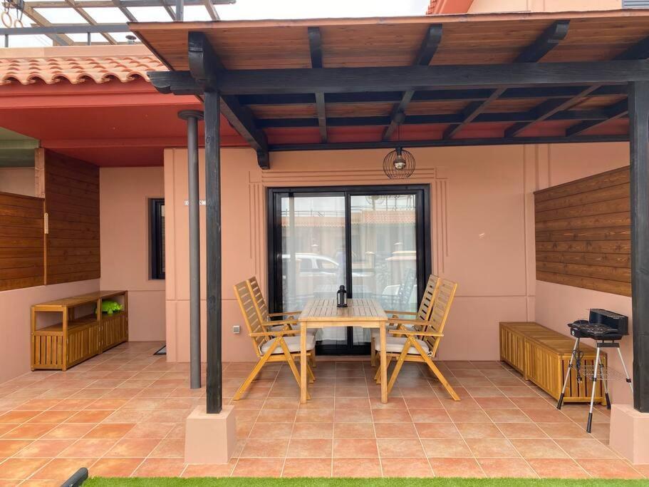 Ocean Home - No Stress Holidays Лахарес Экстерьер фото